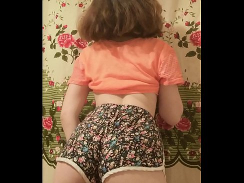 ❤️ Seksīga jauna skaistule izģērbjas no šortiem kamerā Krievu porno pie porno lv.loanworld.top ️❤