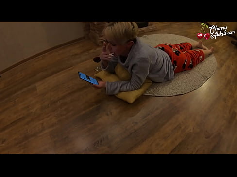 ❤️ Traks Blondīne sūc milzīgu locekli sūc un lēkā uz tā - anālais sekss Krievu porno pie porno lv.loanworld.top ️❤