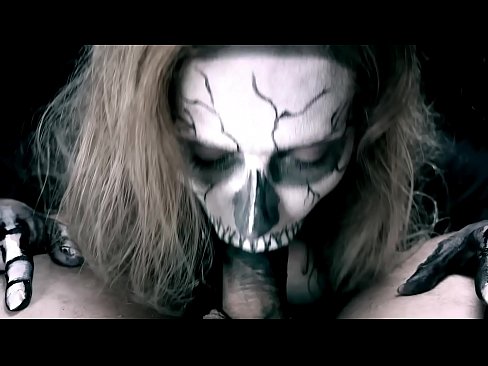 ❤️ Demoniska meitene sūc locekli ar savu melno muti un norij spermu. Krievu porno pie porno lv.loanworld.top ️❤